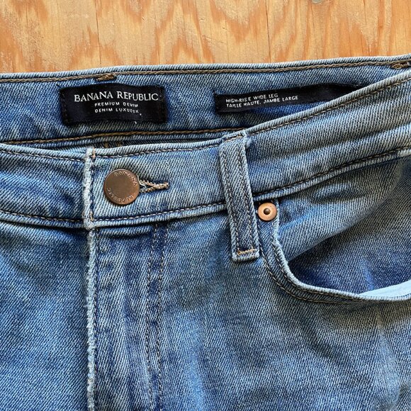 Banana Republic Light Wash Jeans High Rise Wide Leg 70s style 26 R - Picture 3 of 4